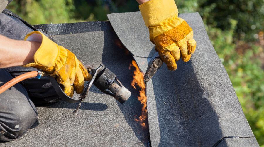 Professional flood damage restoration services in Allouez, MI